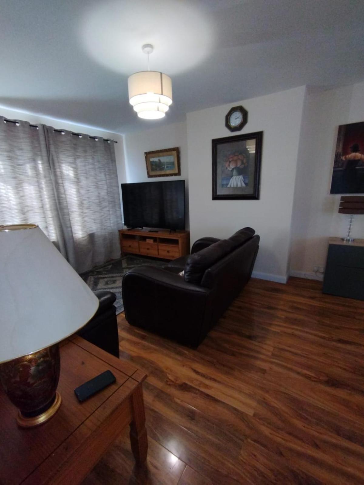 Edinburgh Villa 3 Bed Rooms House In Edinburgh - Private Parking Edimburgo Exterior foto
