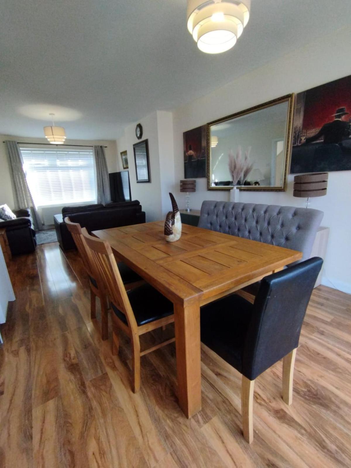 Edinburgh Villa 3 Bed Rooms House In Edinburgh - Private Parking Edimburgo Exterior foto
