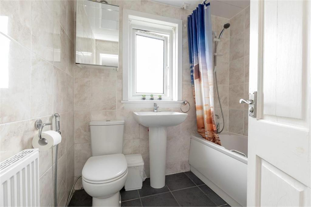 Edinburgh Villa 3 Bed Rooms House In Edinburgh - Private Parking Edimburgo Exterior foto